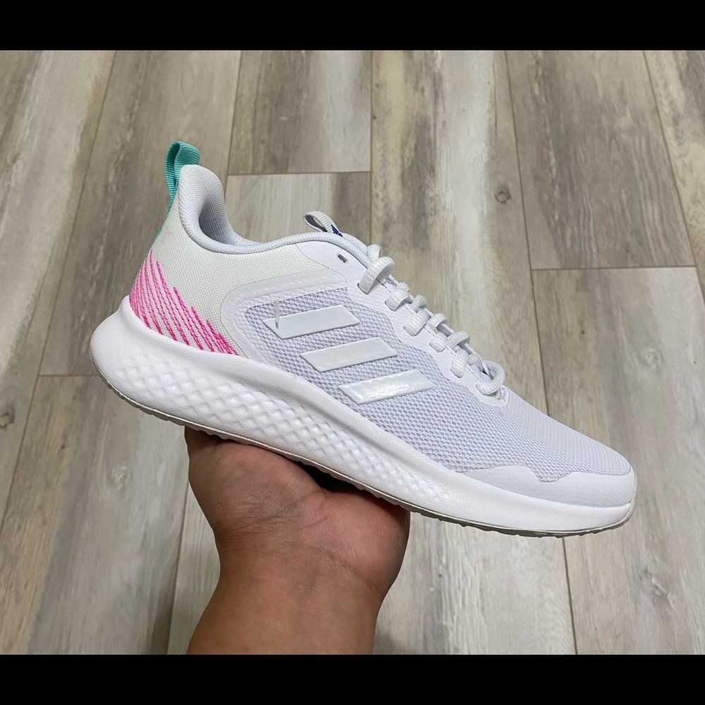 Adidas Fluidstreet White/Pink Size 7